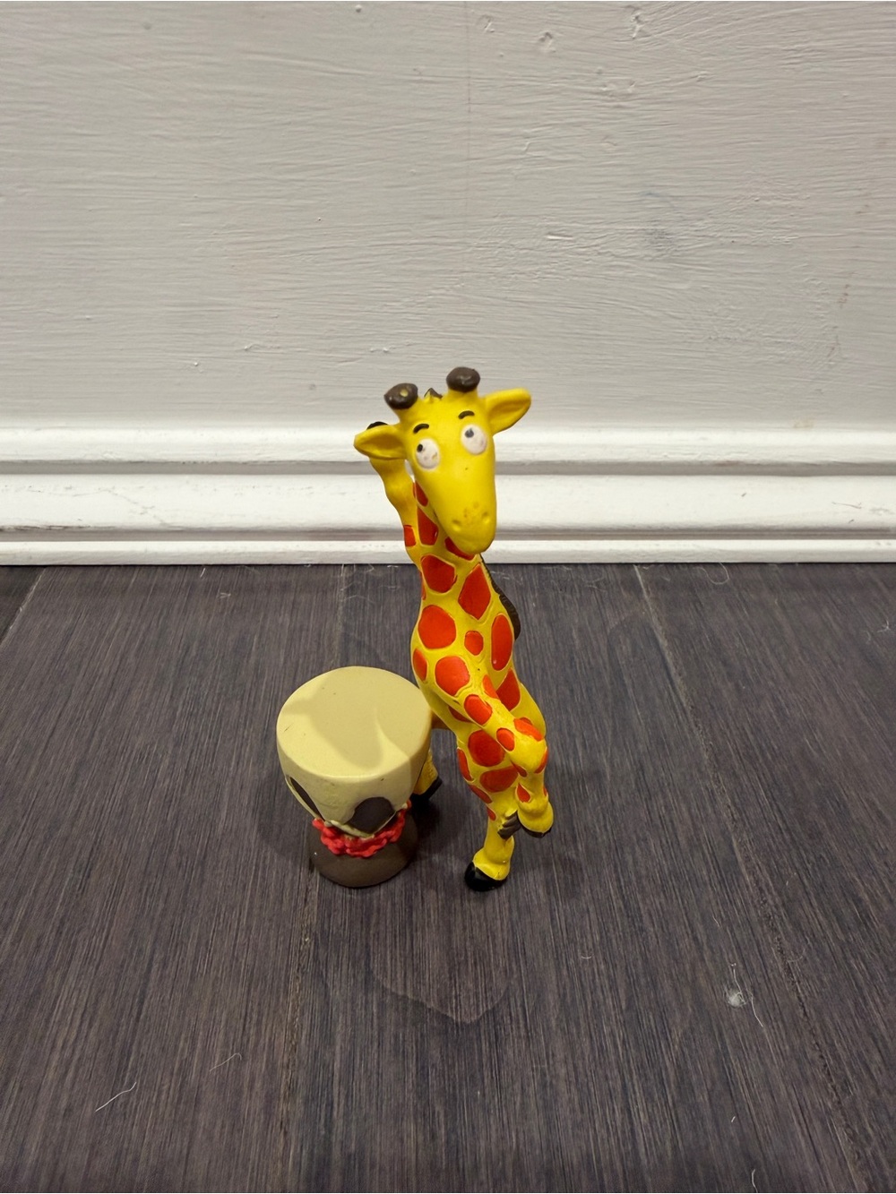 Tonies Box Audio Yellow and Red Giraffe Toy Drum Giraffes Can’t Dance Music Song - Picture 1 of 4